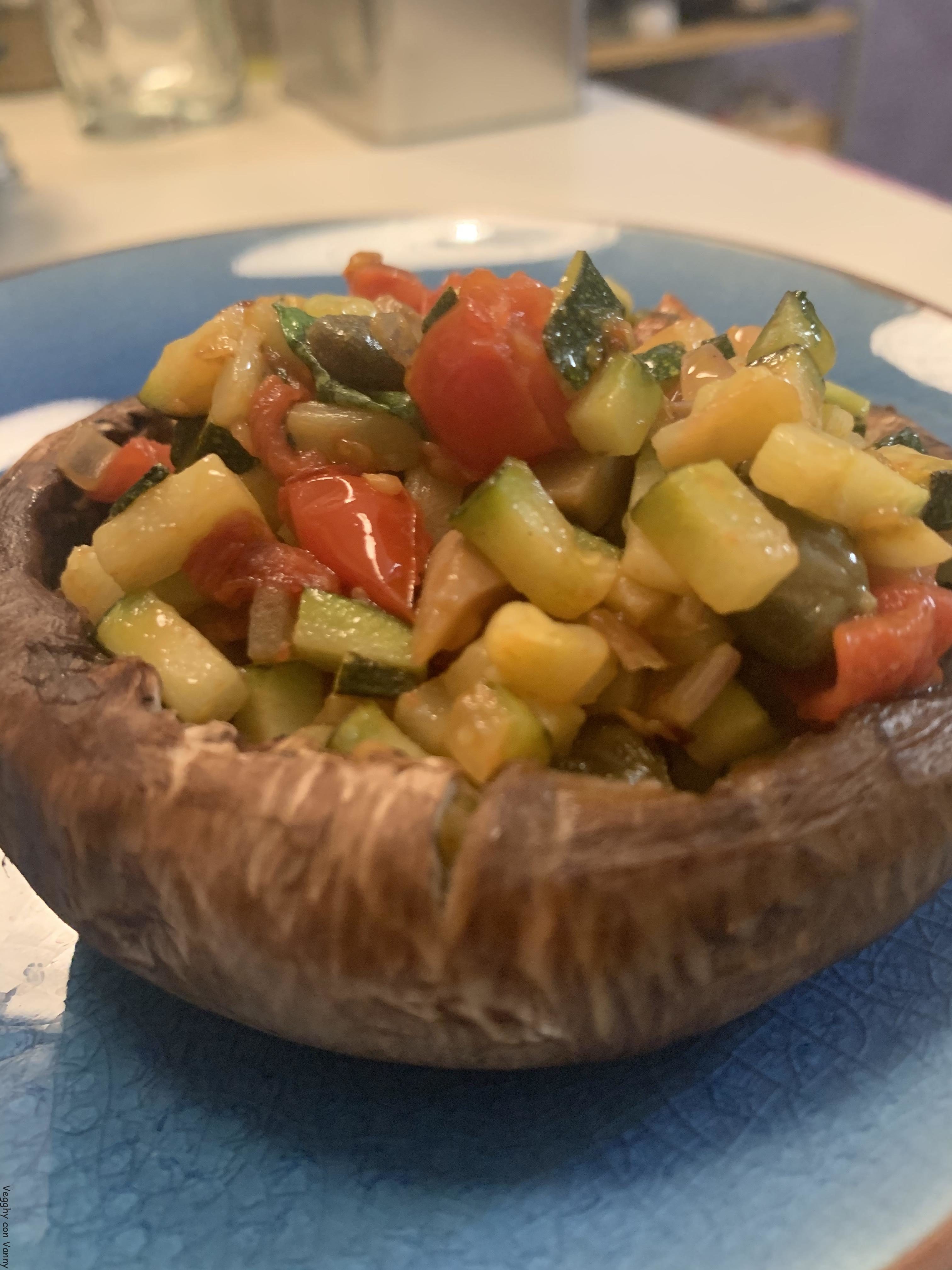 Funghi Portobello alla griglia con ripieno di verdure